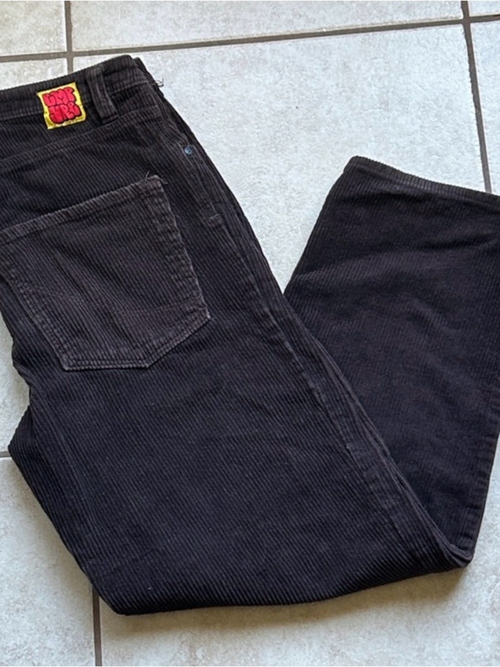 Empyre Chocolate Brown
Baggy Corduroy Pants Missing front button
